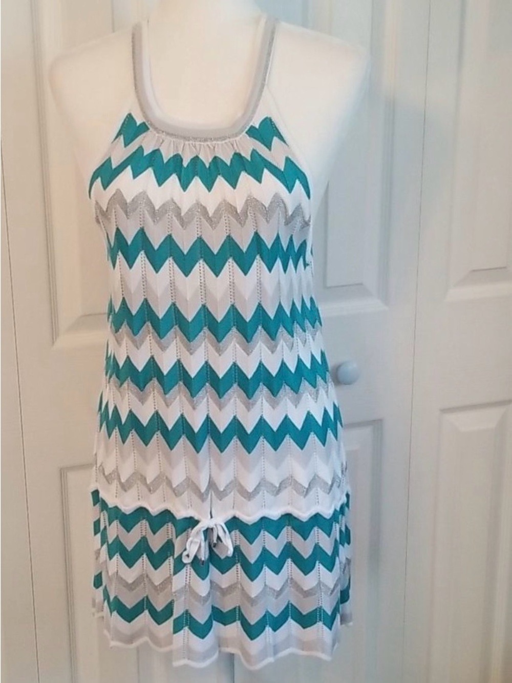 WHITE HOUSE BLACK MARKET  Halter Chevron Dress SZ large